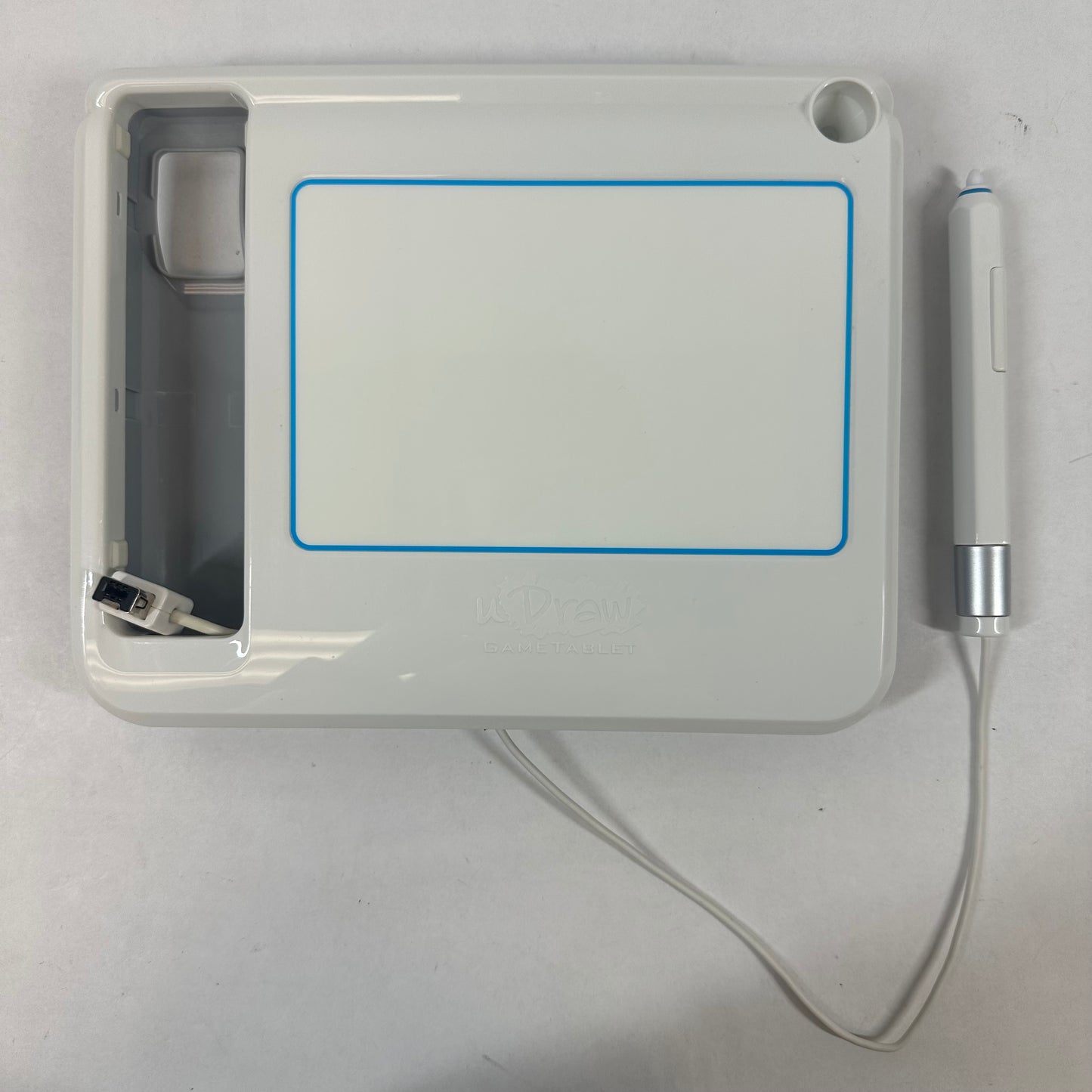 THQ uDraw GameTablet with uDraw Studio and Pictionary (Nintendo Wii 2010) Bundle
