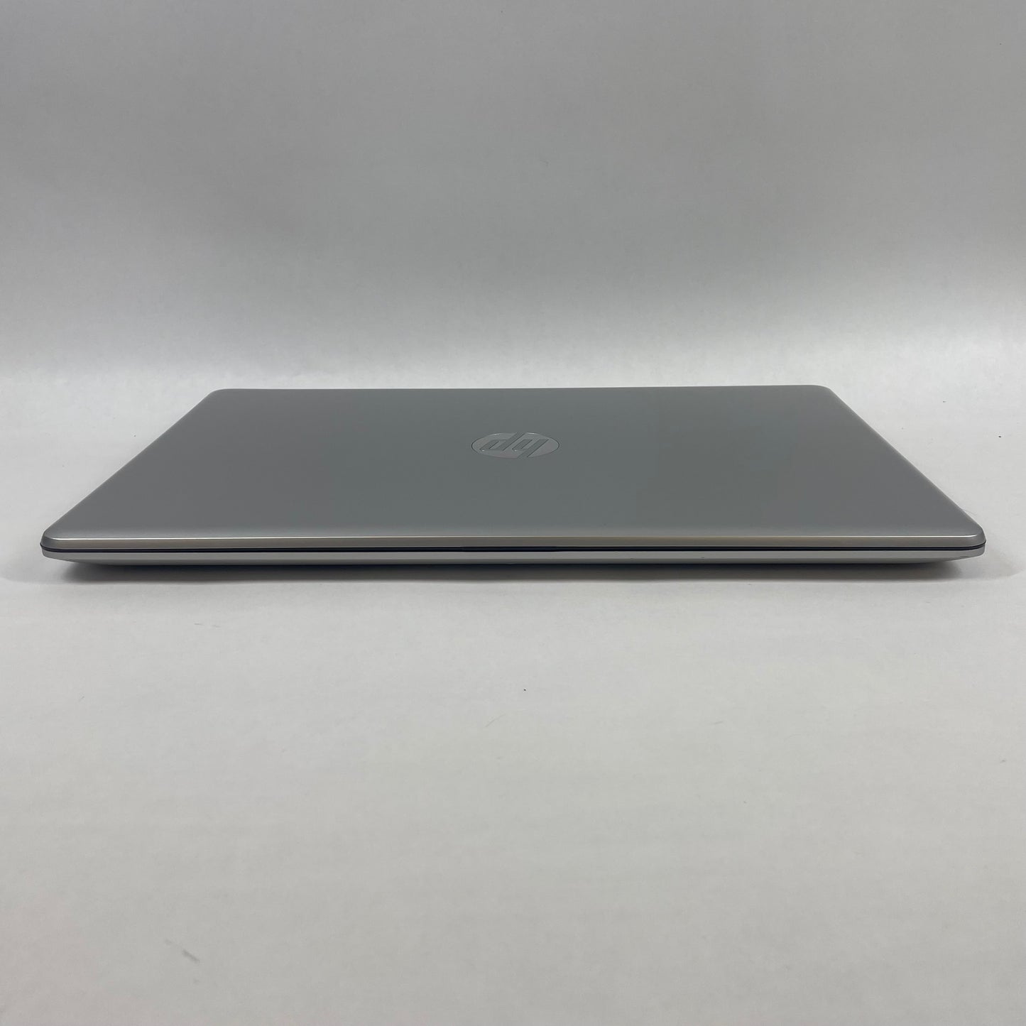 HP Laptop 17 17-BY4633DX 17.3" i5-1135G7 2.4GHz 8GB RAM 256GB SSD