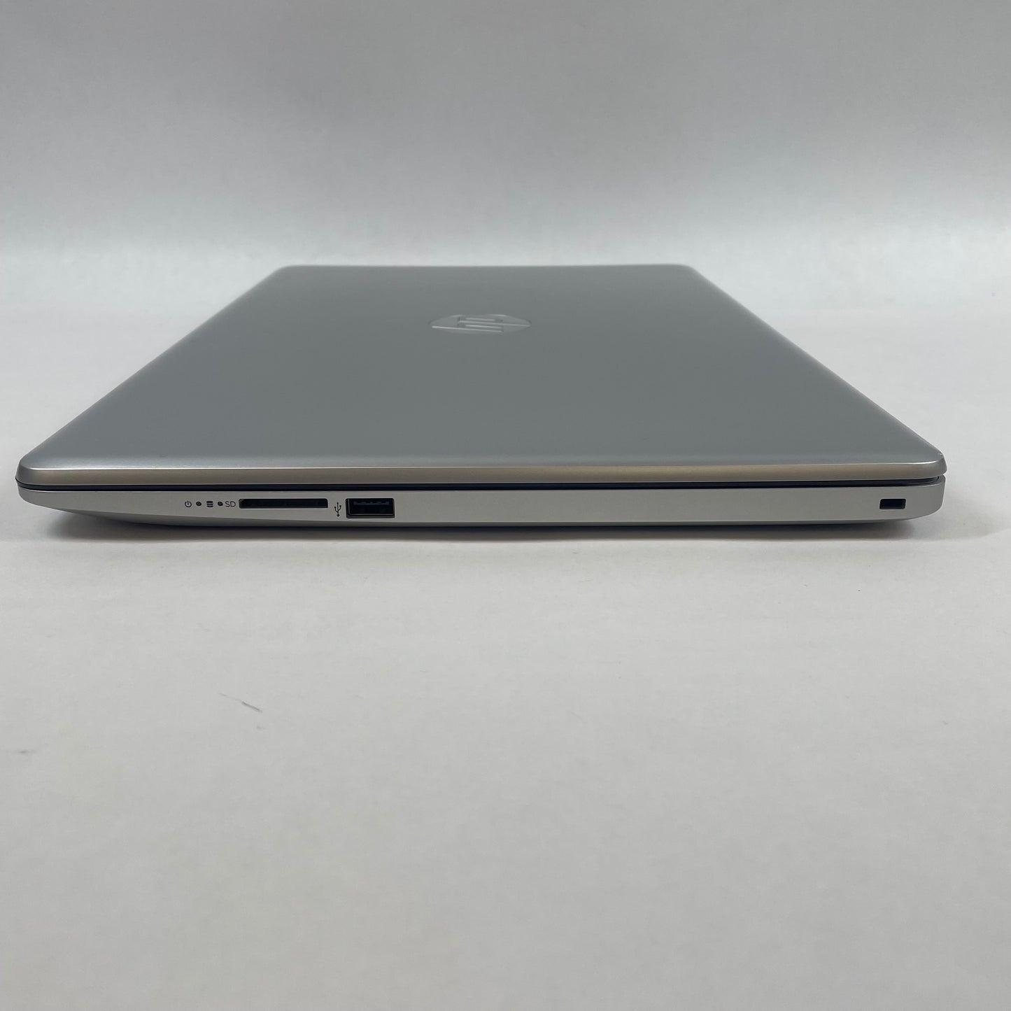 HP Laptop 17 17-BY4633DX 17.3" i5-1135G7 2.4GHz 8GB RAM 256GB SSD