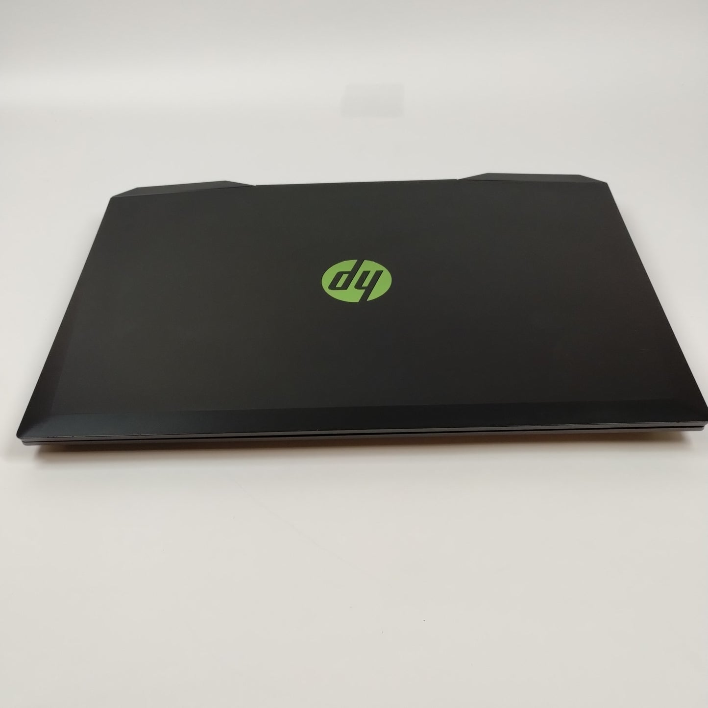 HP Pavilion 15-dk0096wm 16" i5-9300H 2.4GHz 8GB RAM 256GB HDD Intel UHD Graphics 630