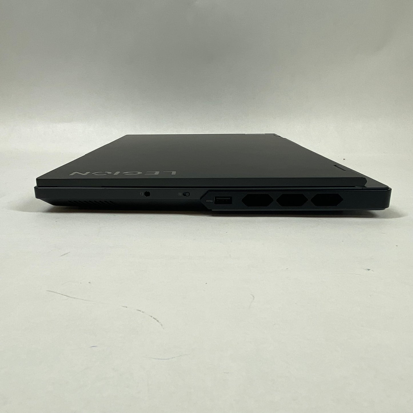 Lenovo Legion Pro 7 16IRx8H 16" i9-13900HX 2.2GHz 32GB RAM 1TB SSD NvidiaRTX4090