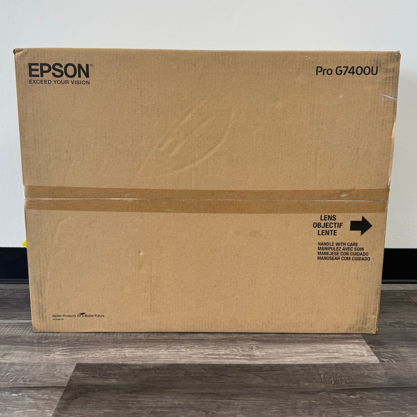 New Epson PowerLite Pro 4K 3,000 Lumens 3LCD Projector G7400U