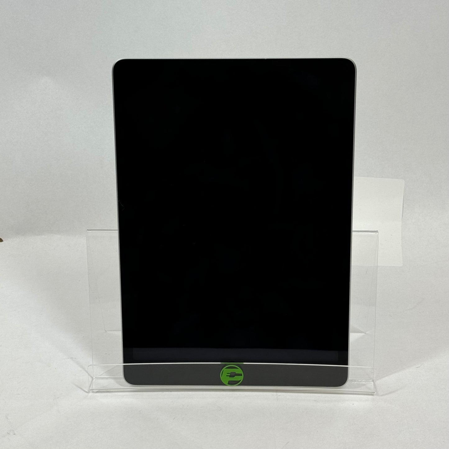 Wi-Fi Only Apple iPad 9th Gen 64GB 17.5.1 Silver A2602