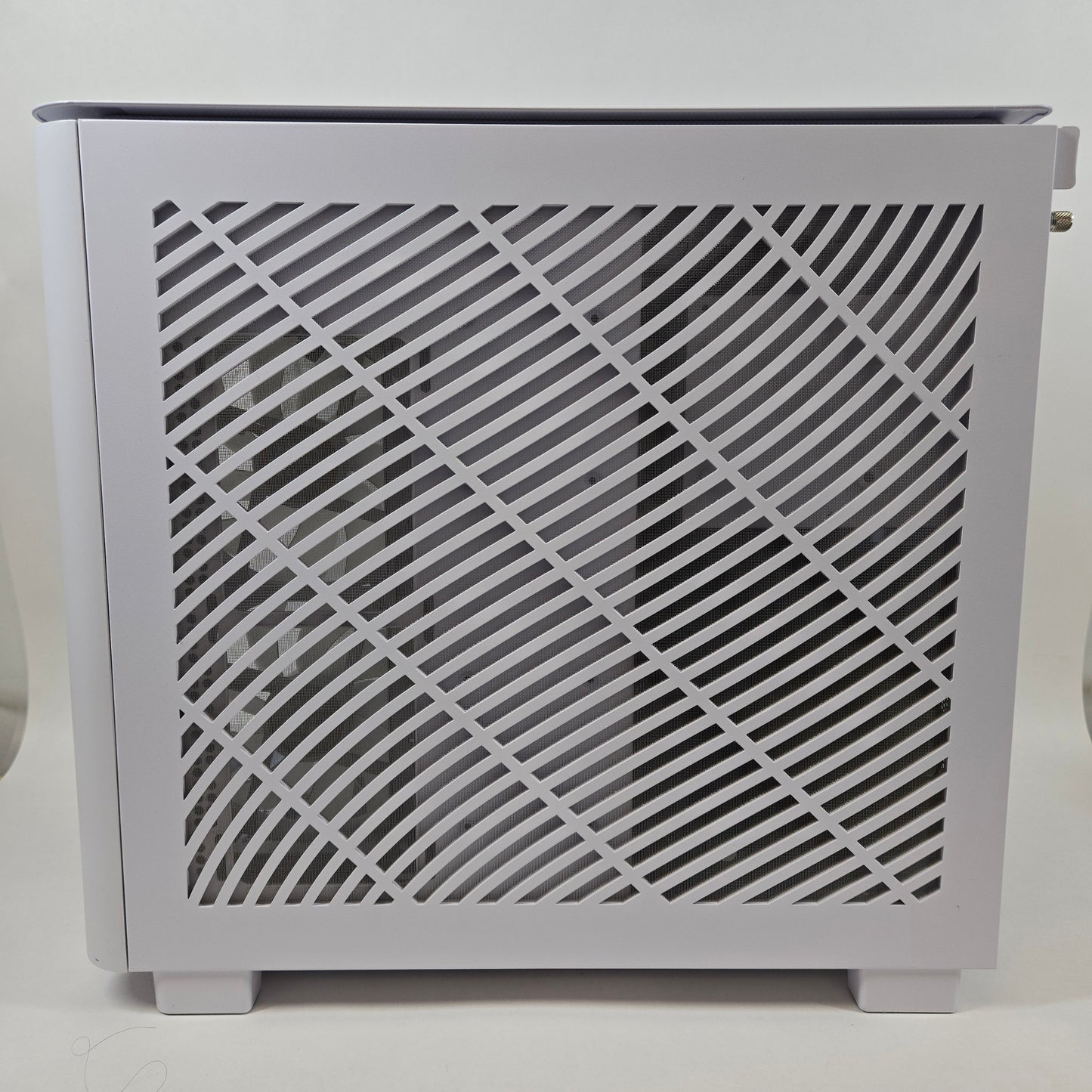 Skytech King 95 Ryzen 7 9700X 3.80GHz 32GB RAM 2TB SSD ZOTAC GeForce RTX 5070 PC