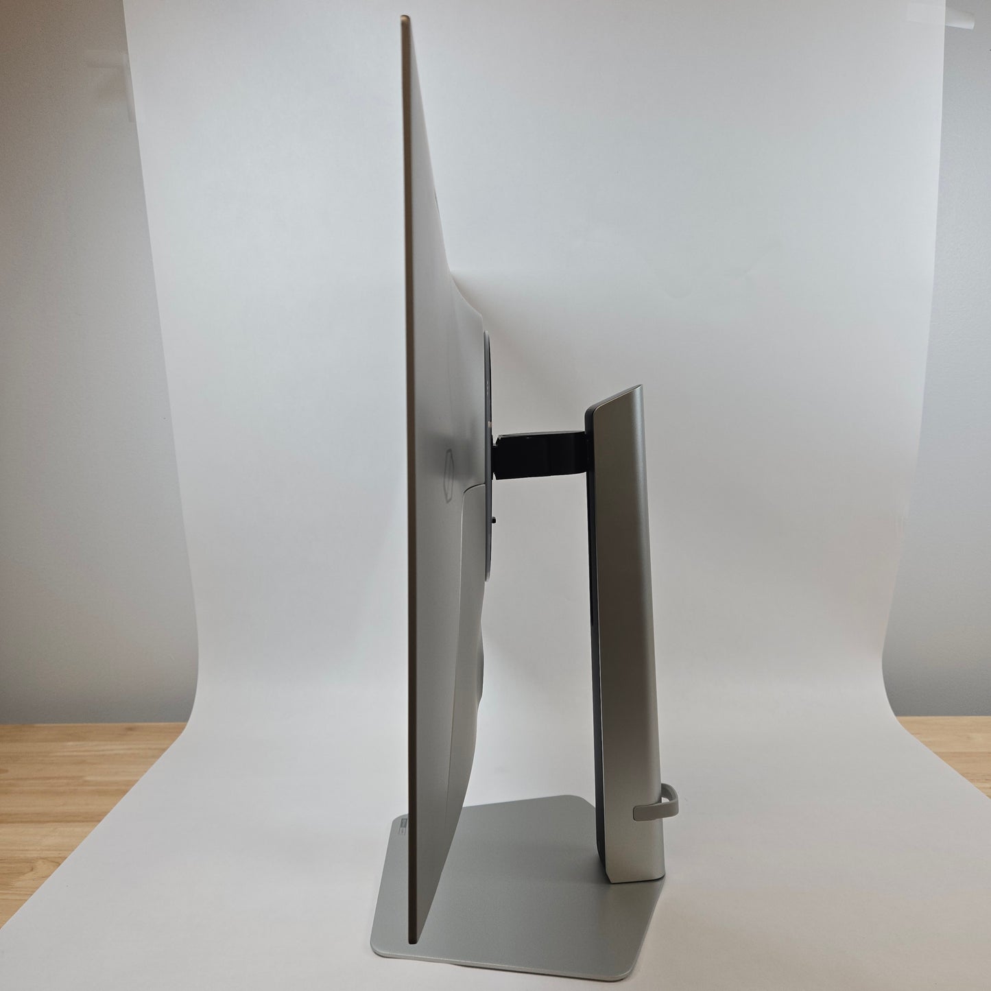 Samsung 32" G80SD G8 S32DG802SN OLED QD-OLED 240Hz Gaming Monitor with GSYNC